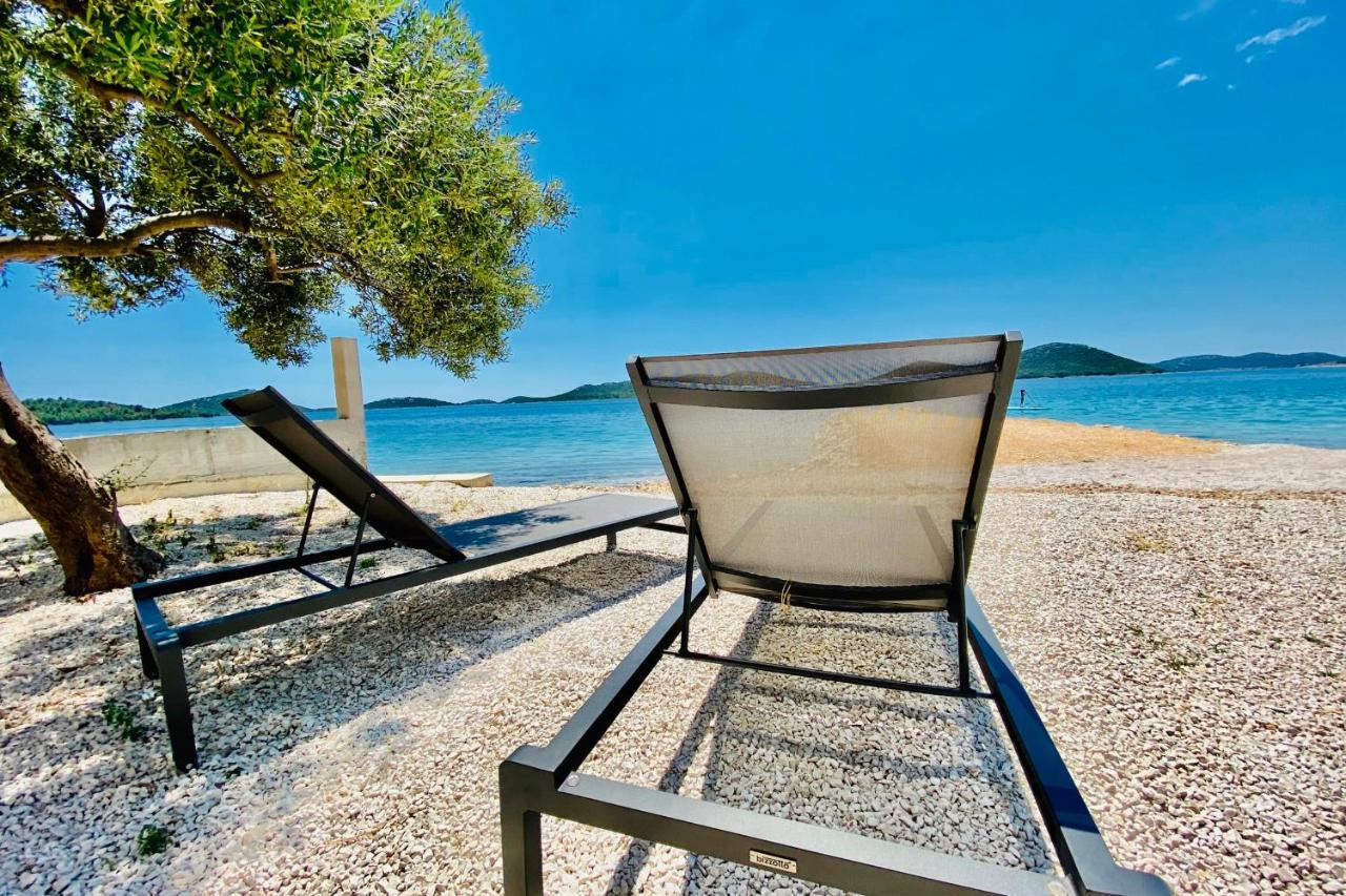 Buqez Eco Resort - Beach Villa 28 - Directly By Beach 드라게 외부 사진