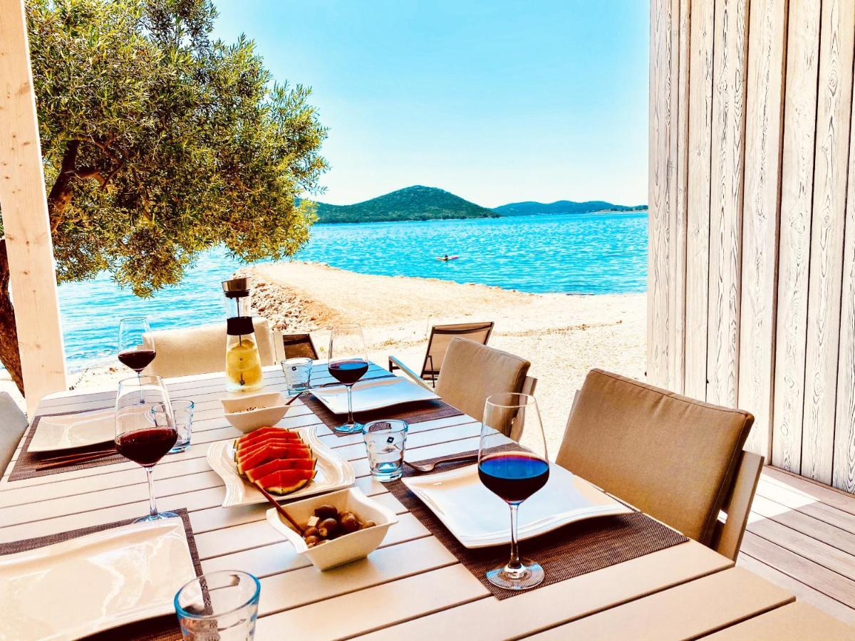 Buqez Eco Resort - Beach Villa 28 - Directly By Beach 드라게 외부 사진